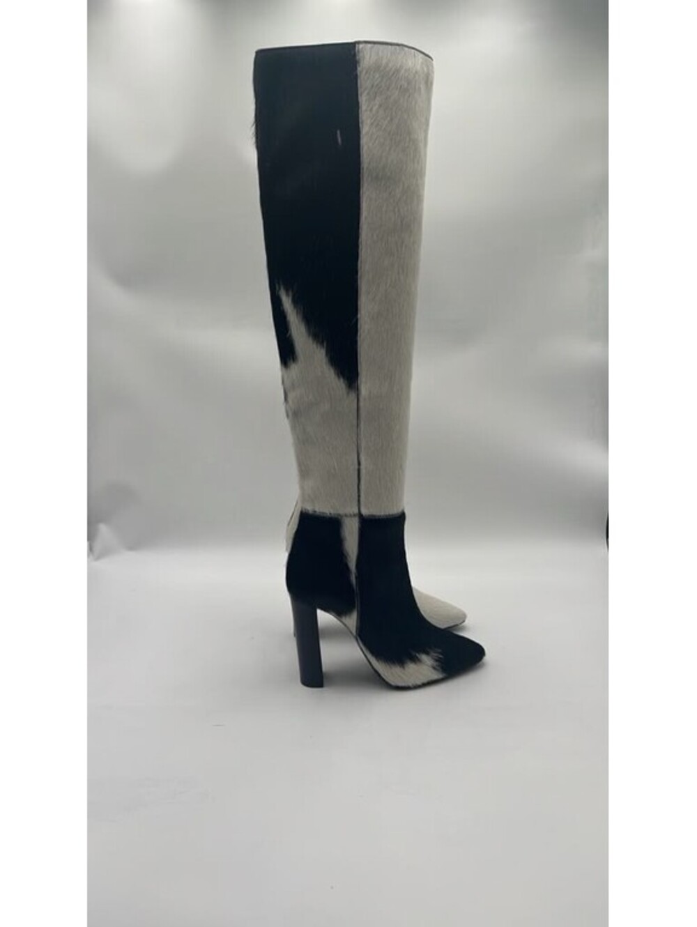Women’s Saint Laurent 76 pointed boots Black / White Size 36.5